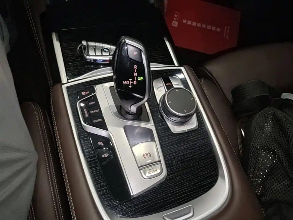 BMW 7 Series 2021 Model 730Li M Sport Package фото 14