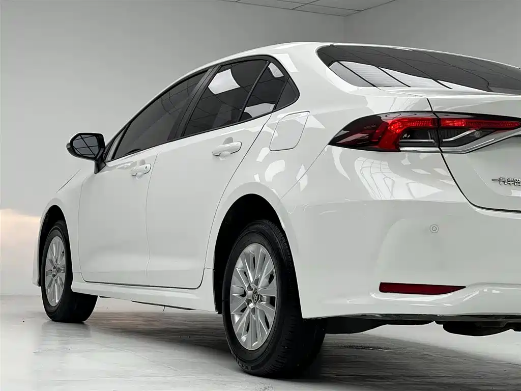 Toyota Corolla 2022 1.2T S-CVT Pioneer PLUS Edition фото 10