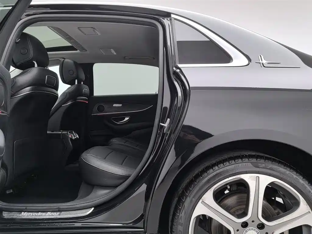 Mercedes-Benz E-Class 2016 E 300 L Sport Fashion Type фото 15