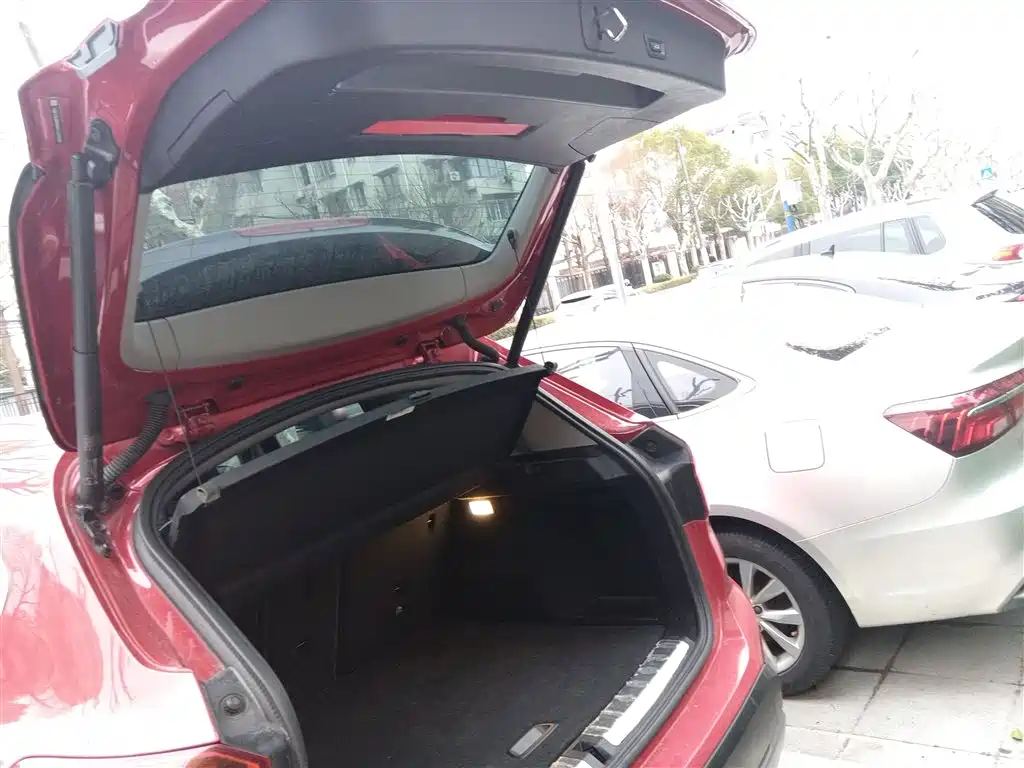 BMW X1 2019 sDrive18Li Premium Model фото 15