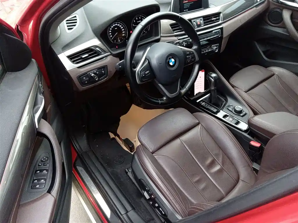 BMW X1 2019 sDrive18Li Premium Model фото 12