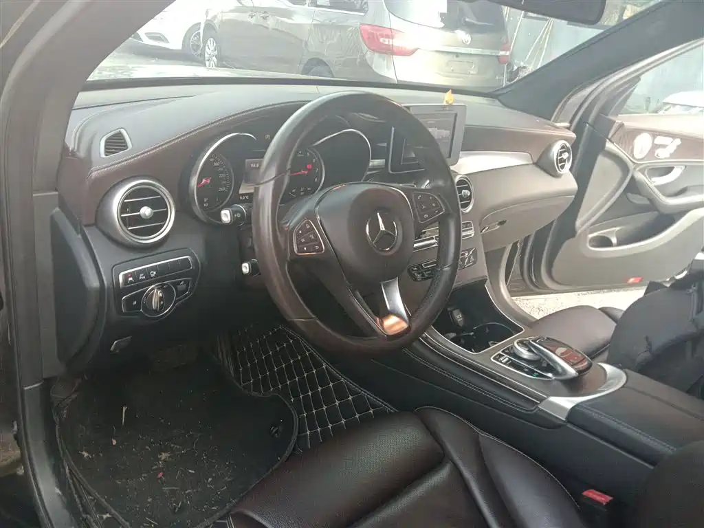 Mercedes-Benz GLC 2019 Facelift GLC 300 L 4MATIC Dynamic фото 6