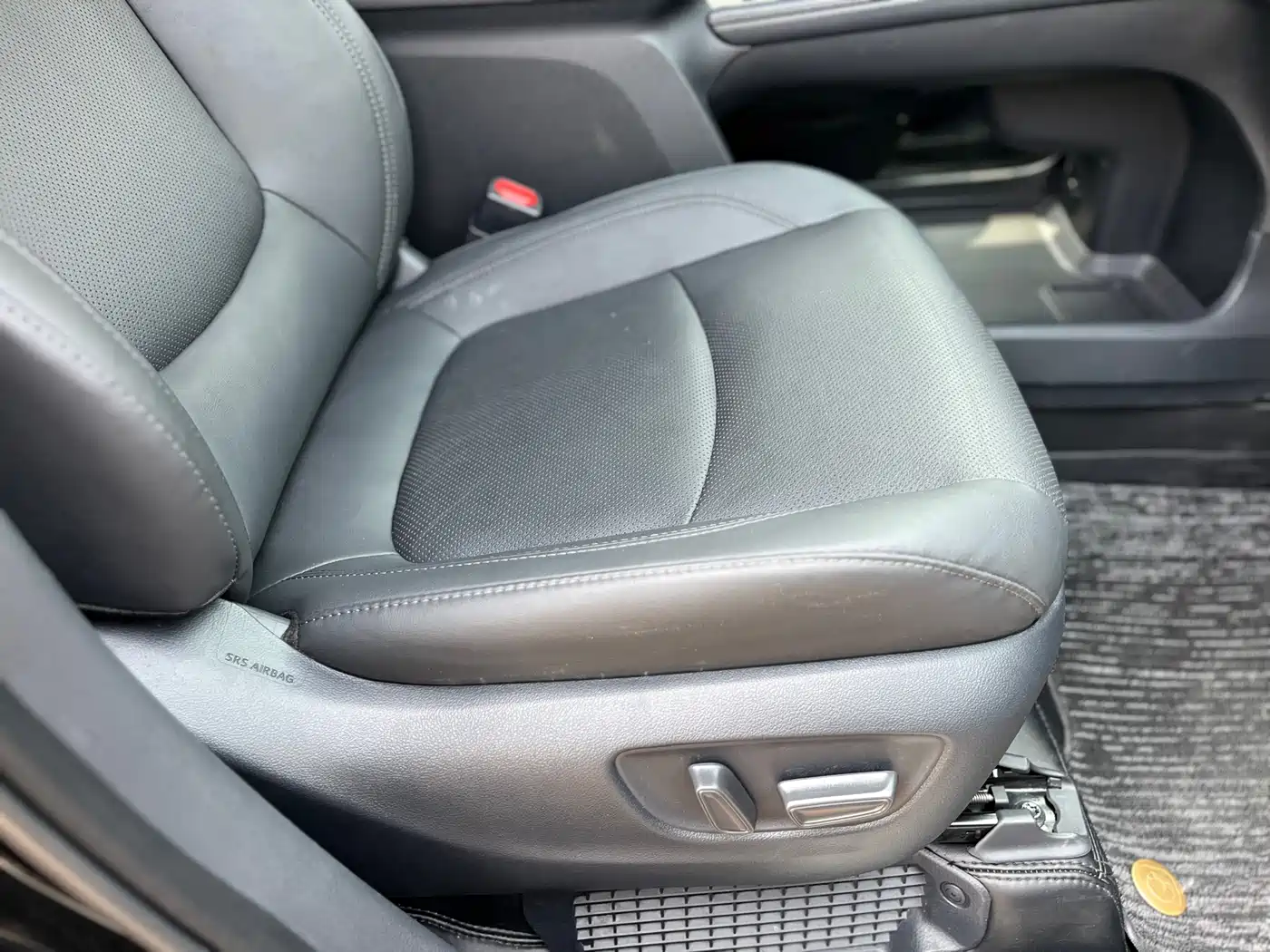 Toyota Sienna 2024 2.5L Hybrid 4WD Premium Edition фото 24