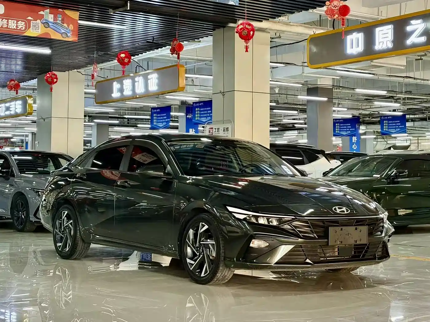 Hyundai Elantra 2023 1.5L CVT GLX Elite Edition фото 3