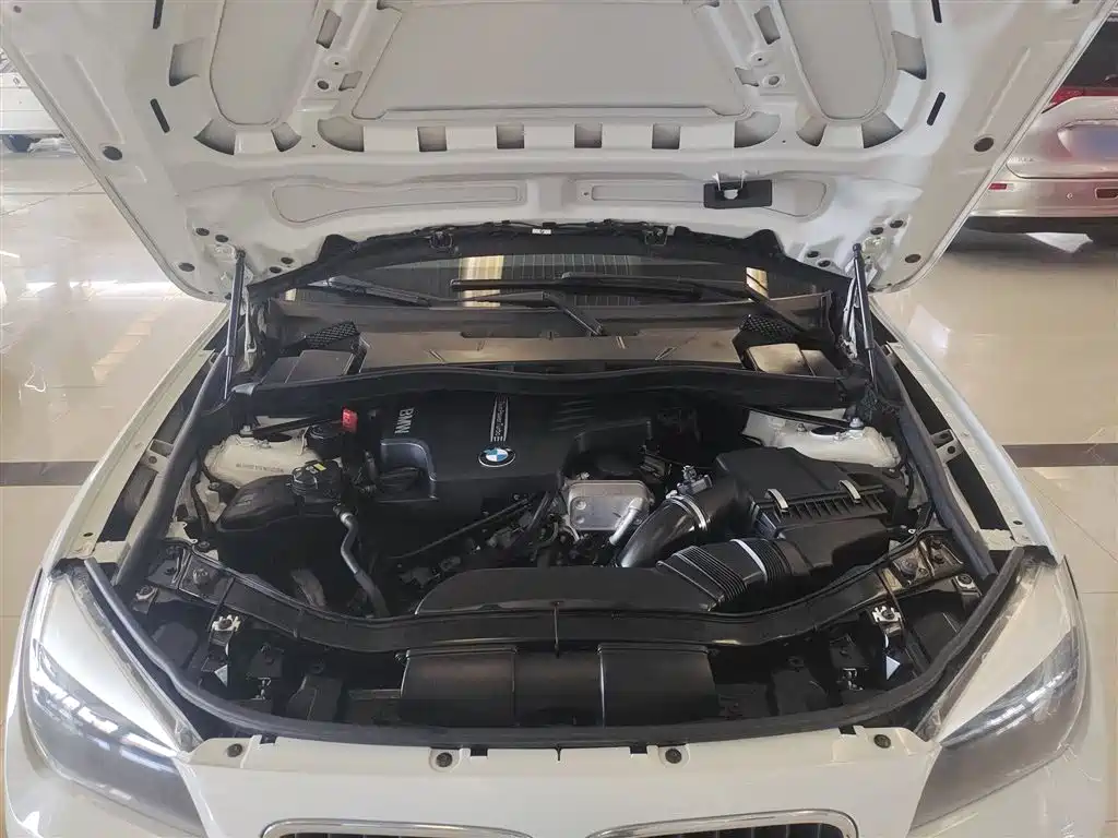 BMW X1 2014 sDrive18i Fashion Edition фото 18