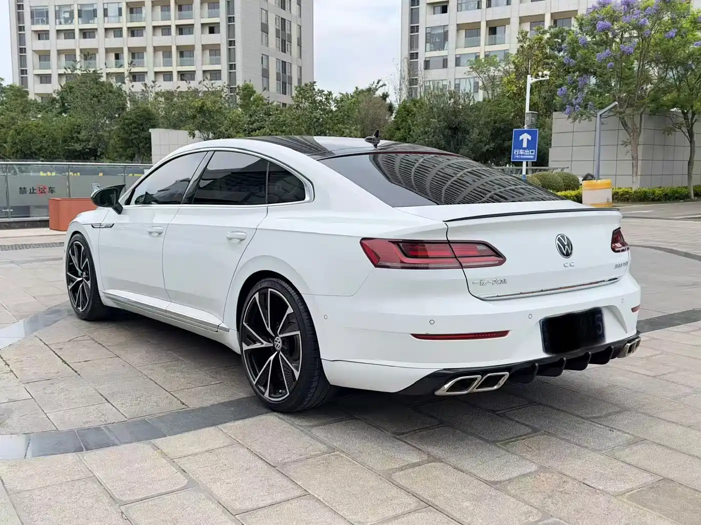 Volkswagen FAW-Volkswagen CC 2021 380TSI Eye-catching Edition фото 17