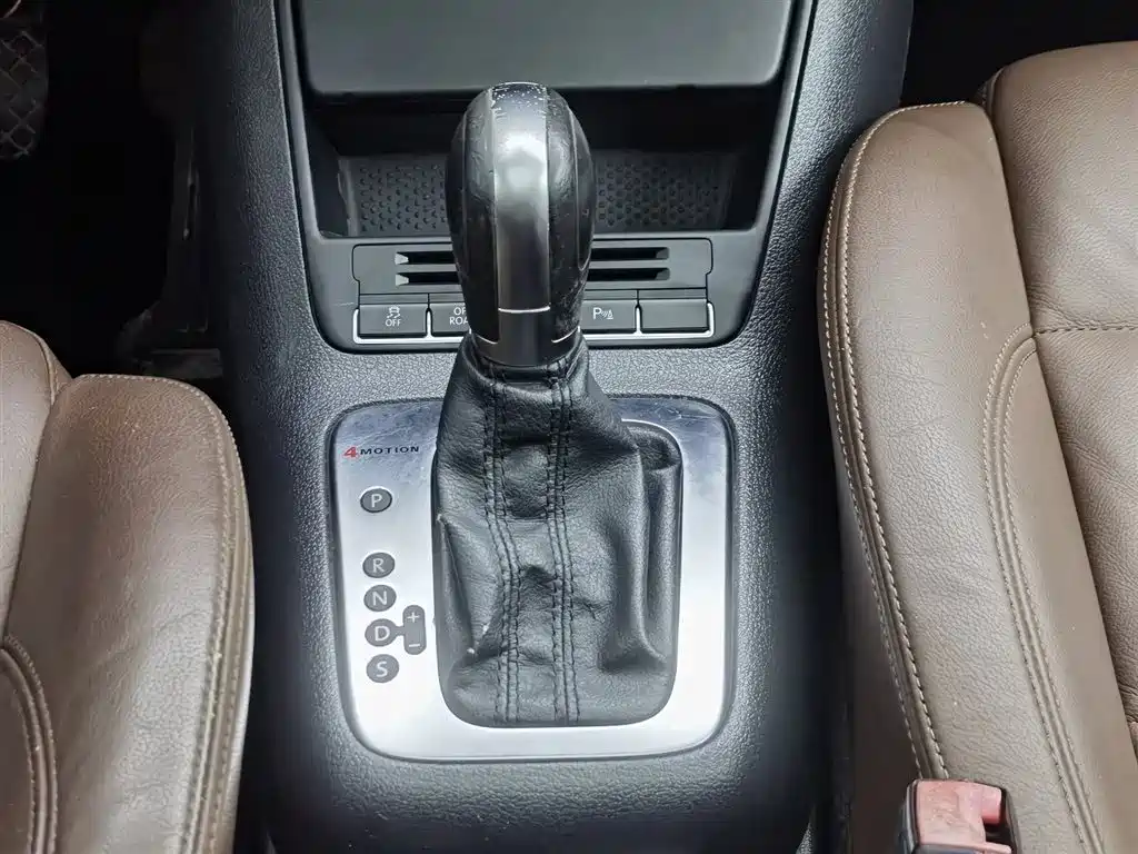 Volkswagen Tiguan 2012 2.0TSI Comfort фото 13