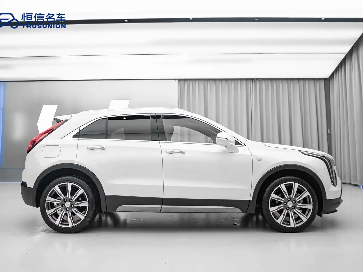 Cadillac XT4 2018 28T AWD Platinum Edition фото 4