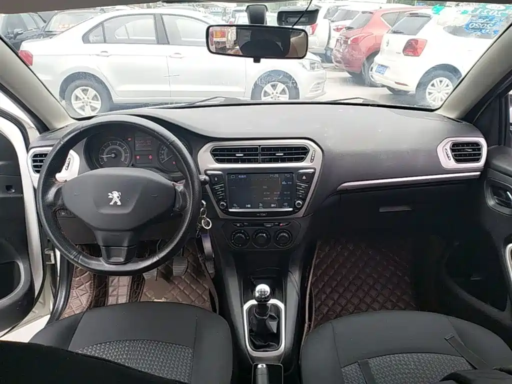 Peugeot 301 2014 1.6L Manual Comfort Edition фото 10