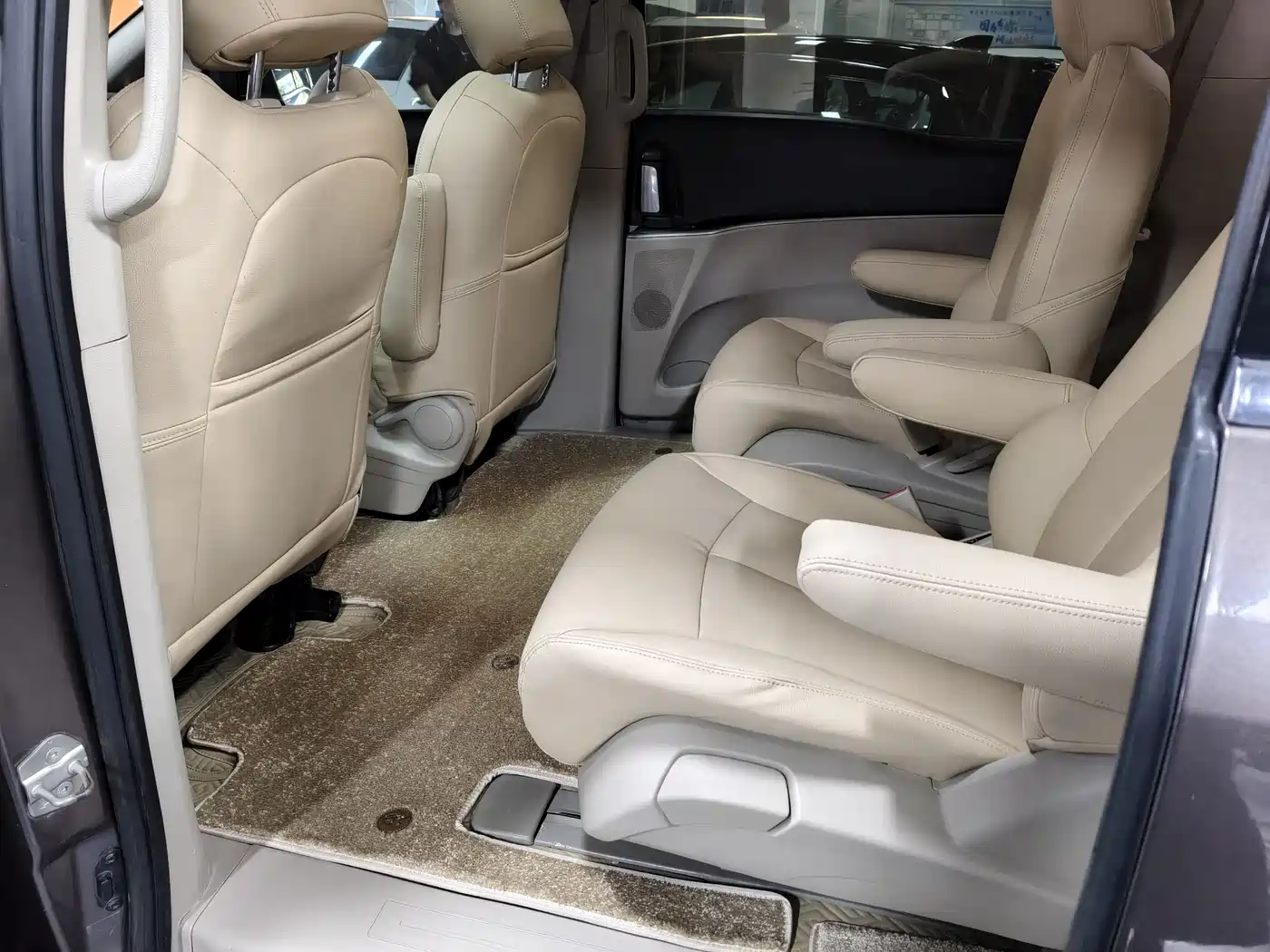 Buick GL8 2014 2.4L CT Luxury Business Comfort фото 13