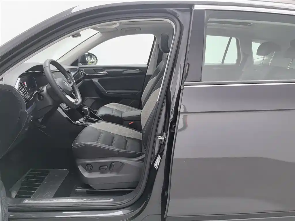 Volkswagen Tayron GTE Plug-in Hybrid 2020 Model 1.4T Luxury фото 10