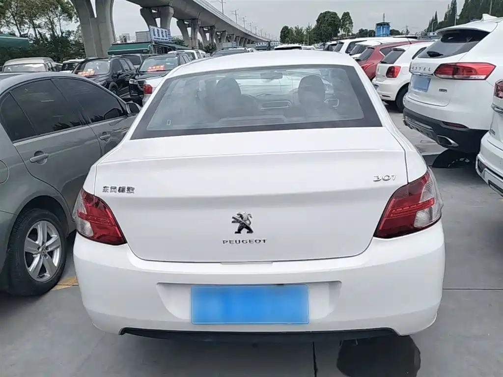 Peugeot 301 2014 1.6L Manual Comfort Edition фото 6