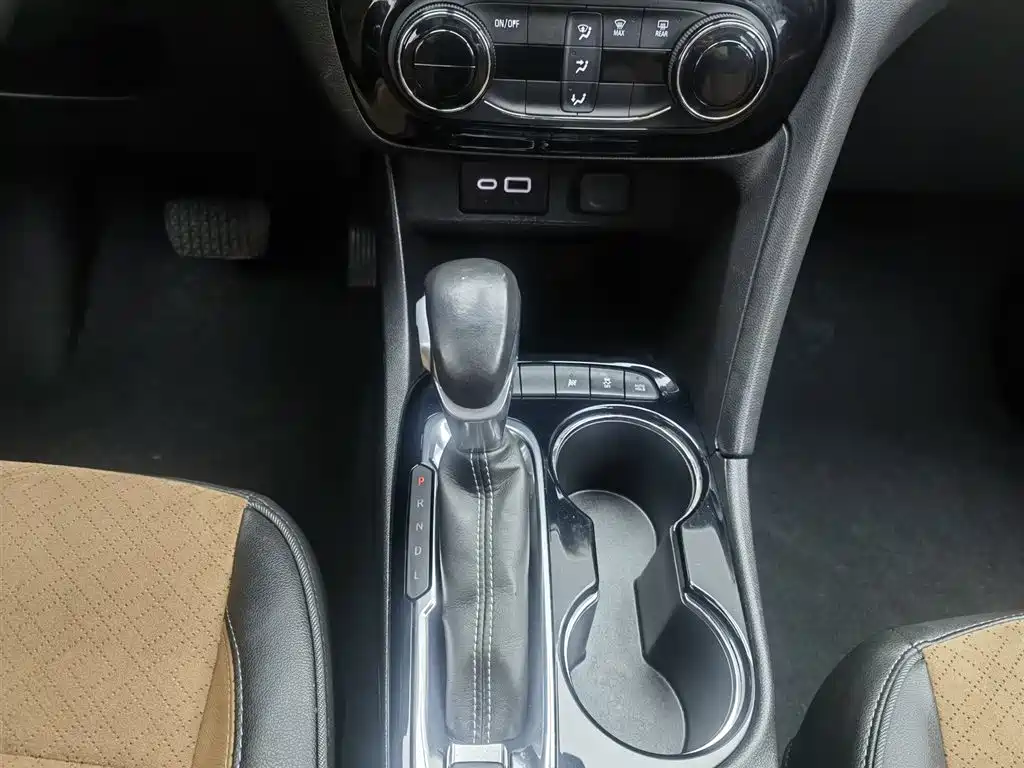 Buick Encore GX 2020 20T CVT 2WD Luxury Model фото 13