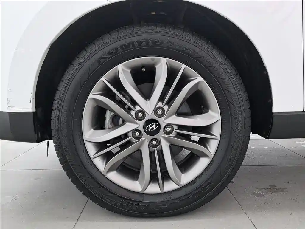 Hyundai Beijing Hyundai ix35 2015 2.0L Automatic 2WD Smart China V фото 17