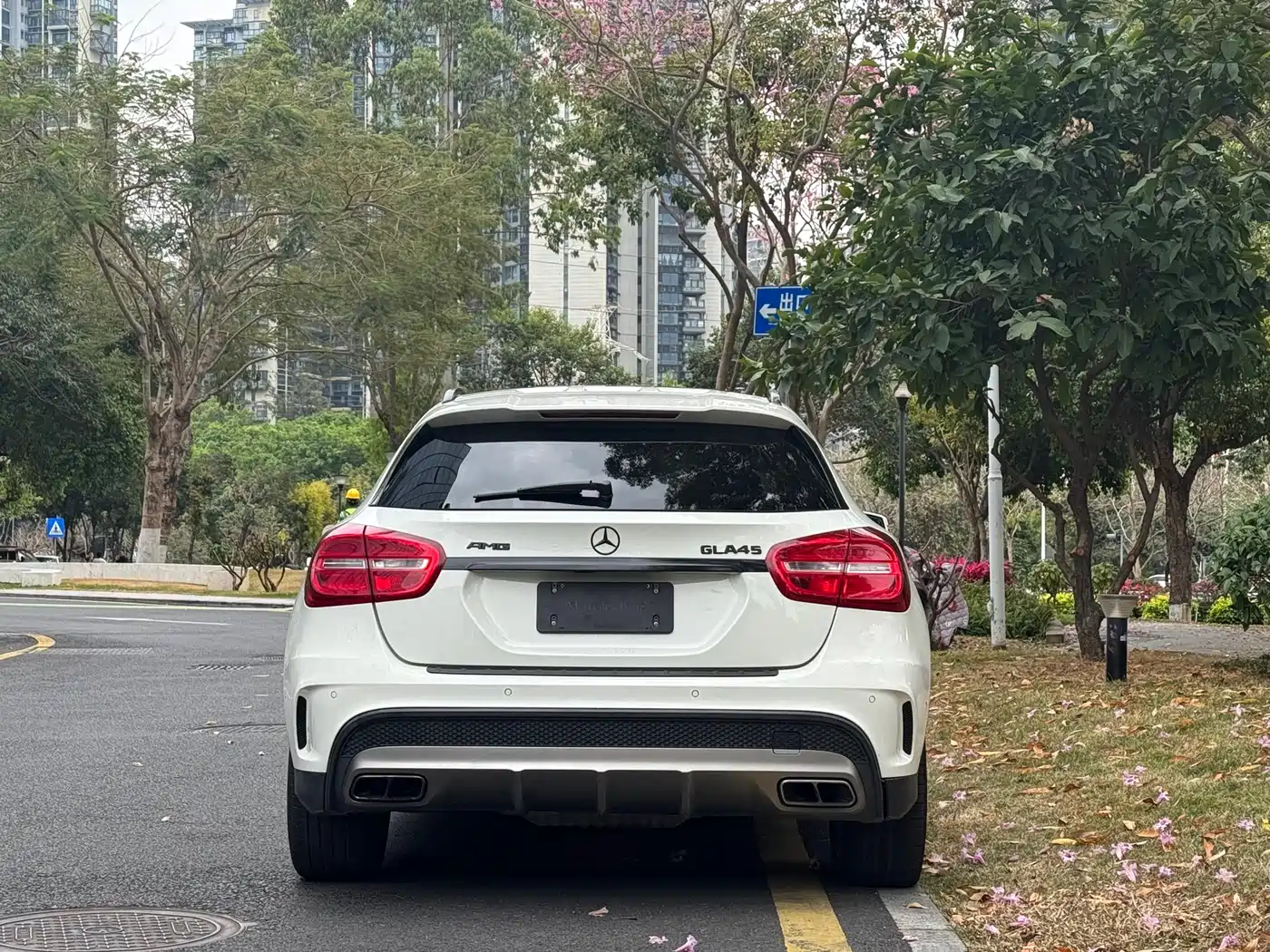 Mercedes-Benz GLA AMG 2016 AMG GLA 45 4MATIC фото 6