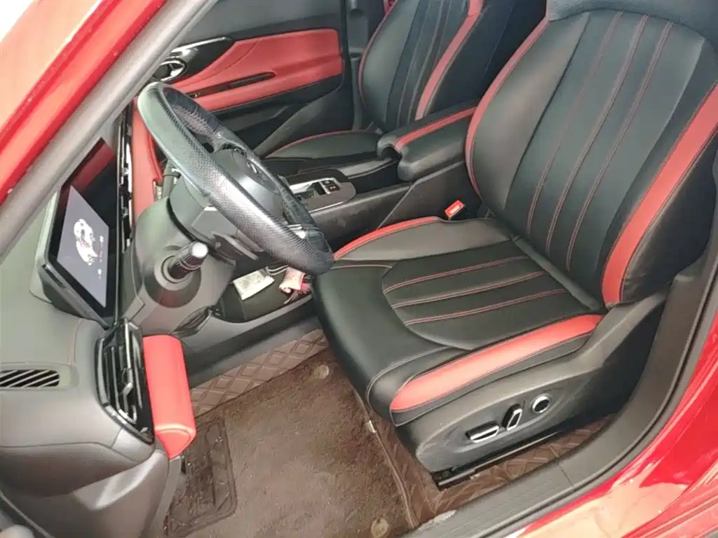 GAC Trumpchi Trumpchi Emkoo 2021 270T DCT J16 Edition фото 15