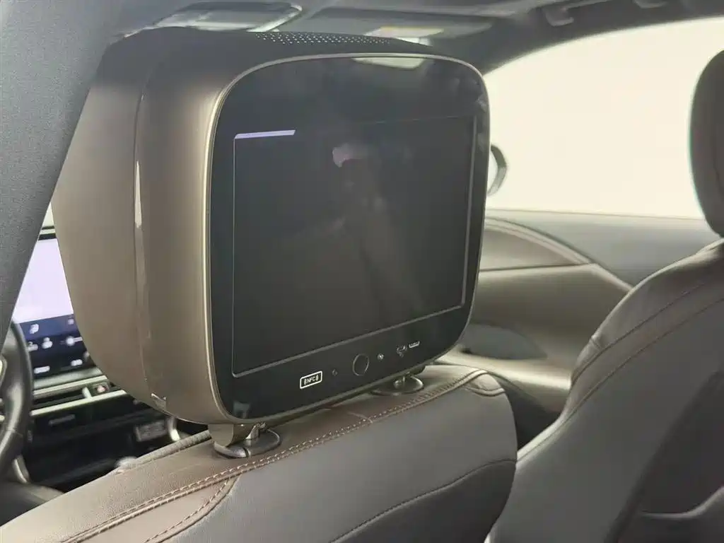 Lexus RX 2023 350h 4WD Pure Edition фото 10