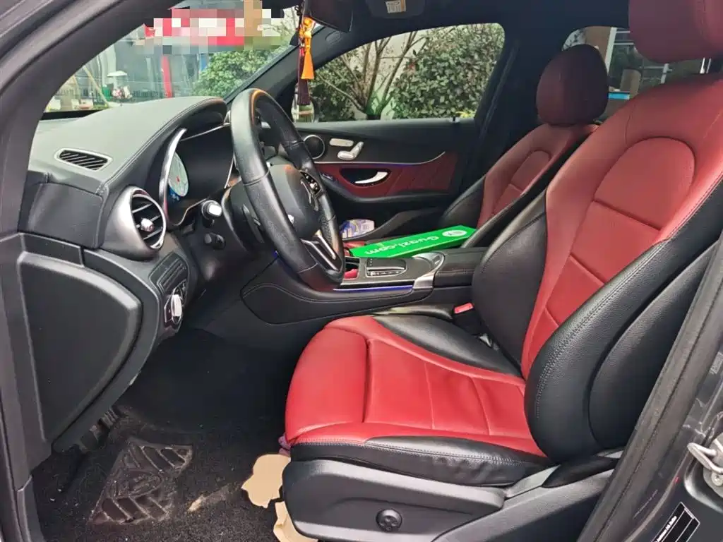 Mercedes-Benz GLC Coupe 2020 GLC 300 4MATIC Coupe SUV фото 8