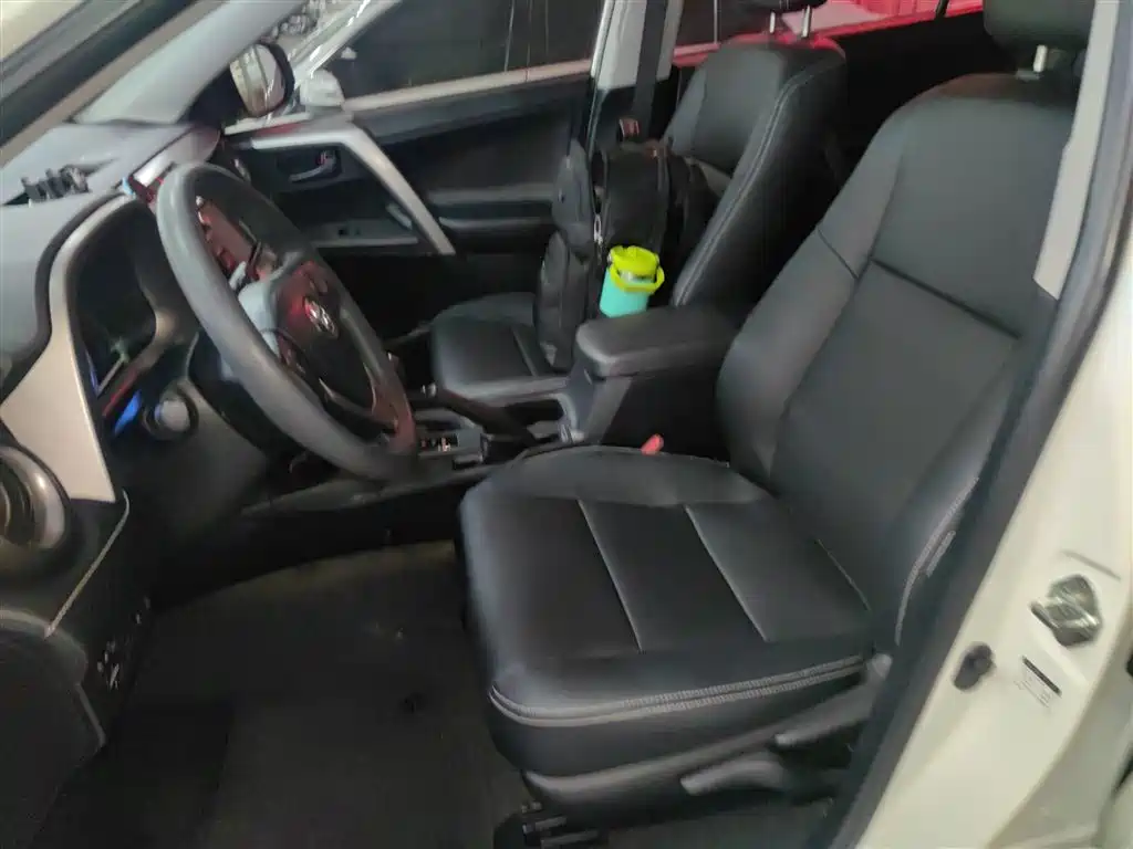 Toyota RAV4 Rongfang 2019 2.0L CVT 2WD Trend Edition China VI фото 11