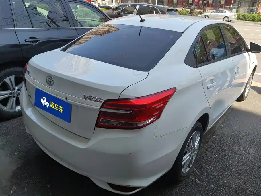 Toyota Vios 2017 1.5L CVT Pioneer фото 3