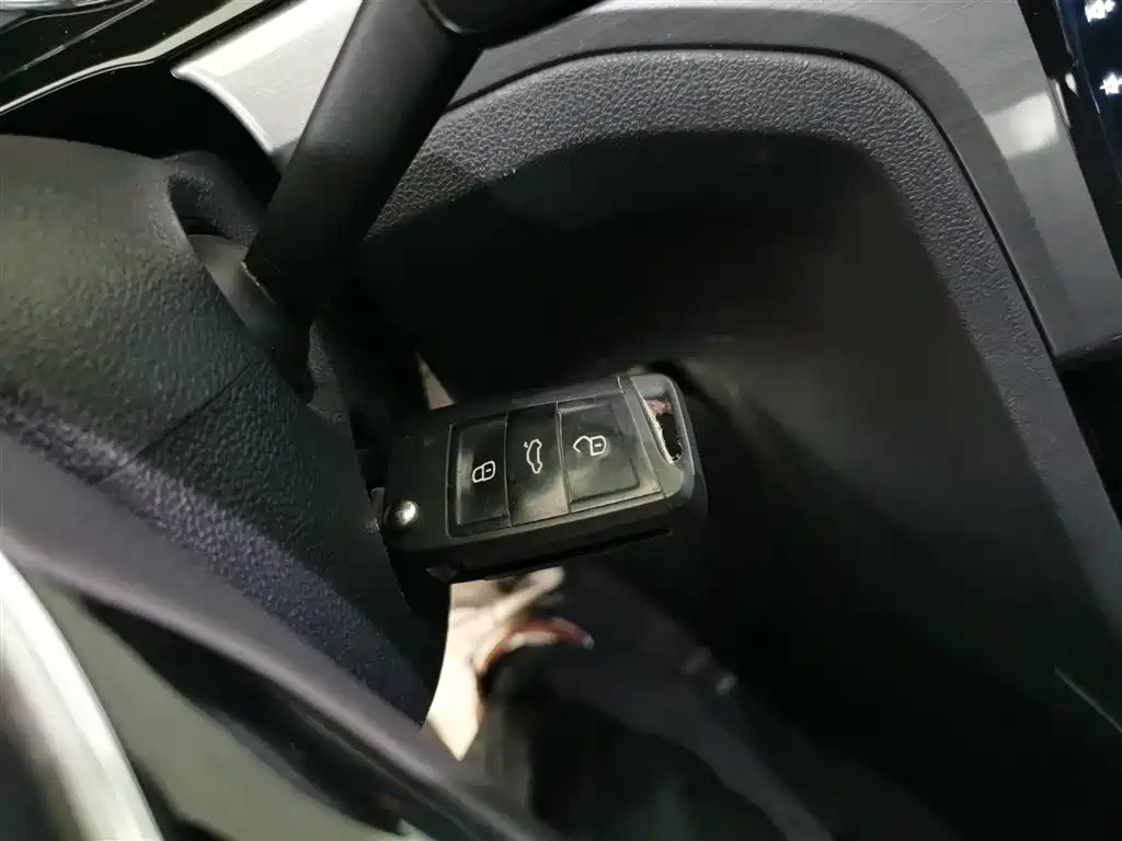 Volkswagen Lamando 2015 280TSI DSG Comfort фото 17