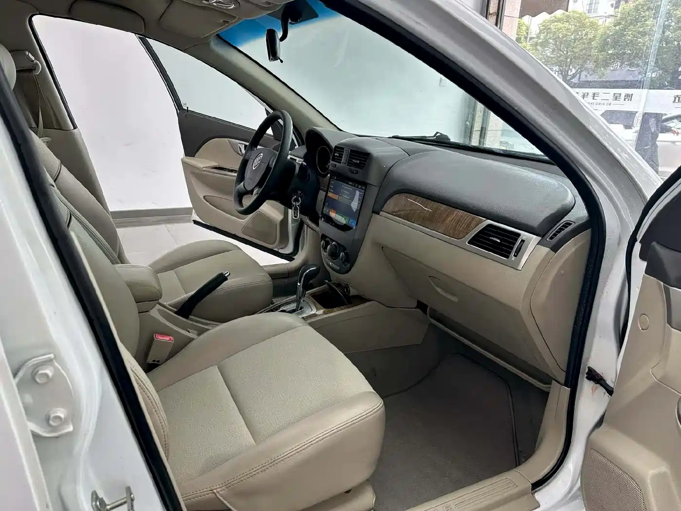 Buick Excelle 2015 1.5L Automatic Classic фото 4