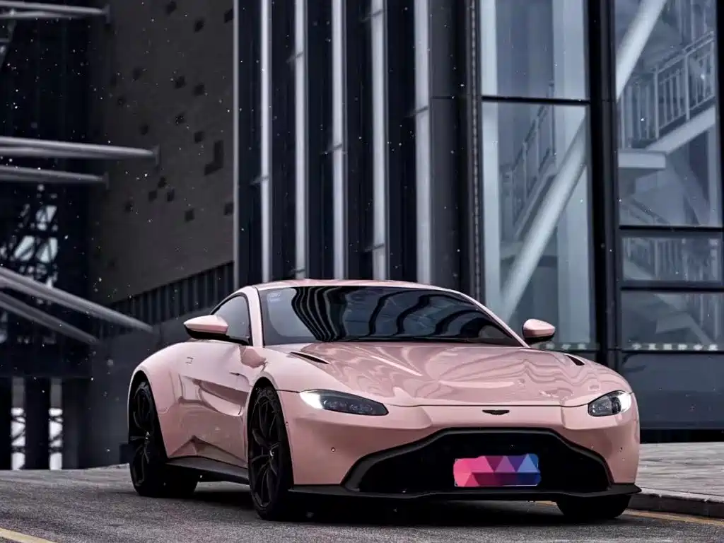 Фото 2 - Aston Martin V8 Vantage