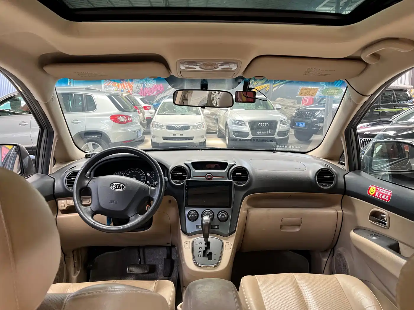 Kia Carens 2011 2.0L 7-seat Automatic Comfort фото 14