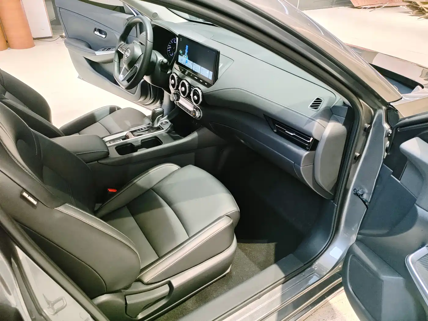 Nissan SYLPHY, миниатюра 10