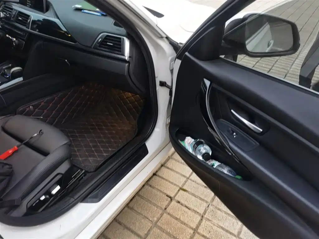 BMW 3 Series 2018 320Li Fashion Style фото 19