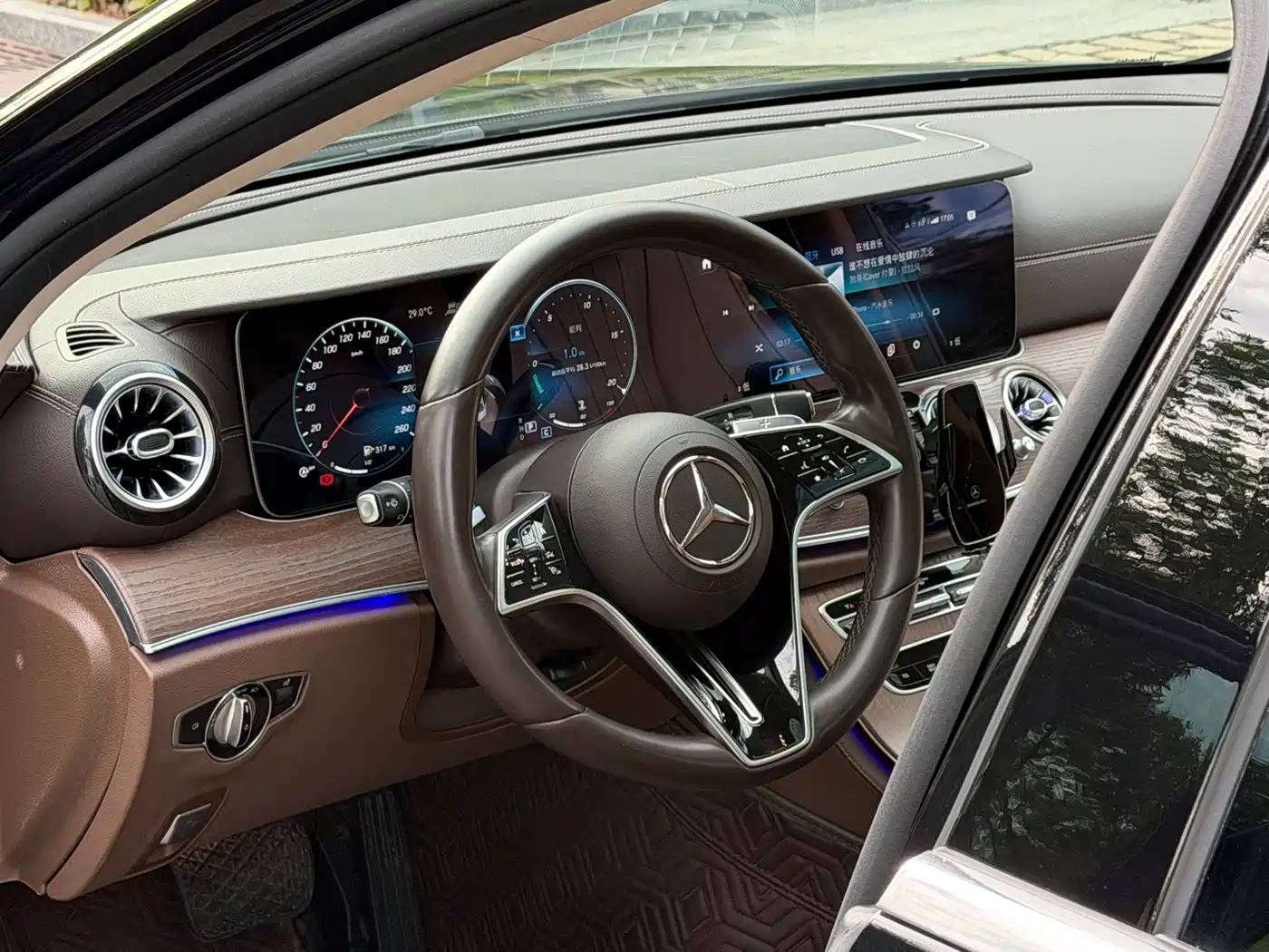 Mercedes-Benz E-Class 2022 Second Facelift E 300 L Luxury фото 5