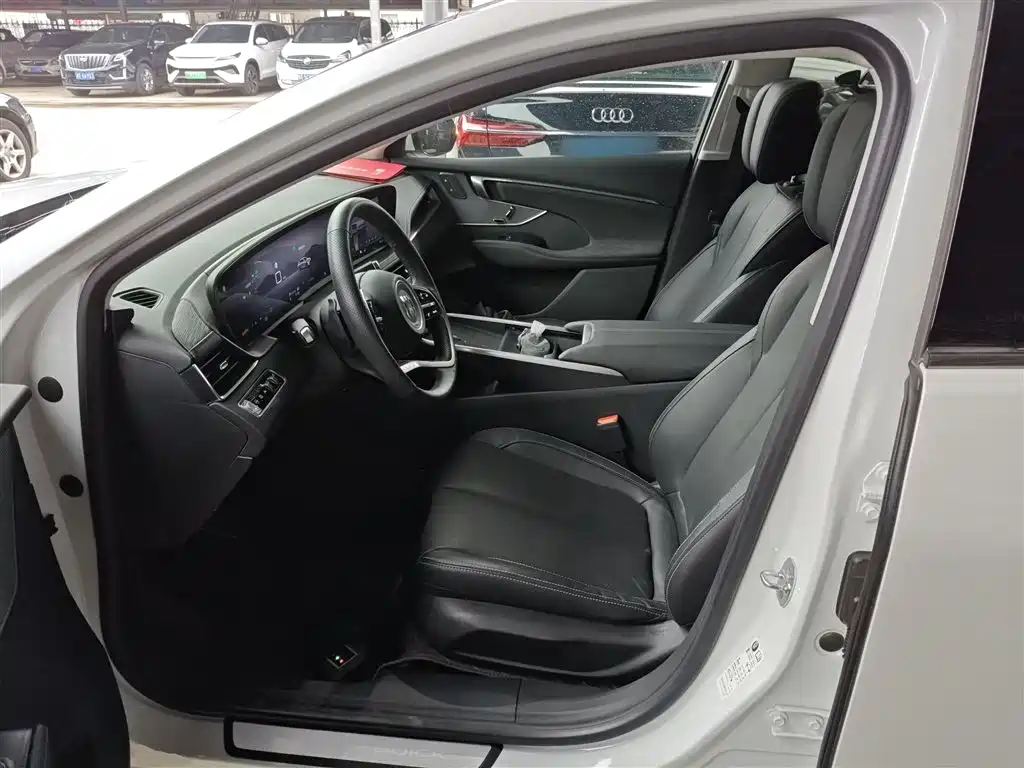 Buick LaCrosse 2023 28T Premium Edition фото 12