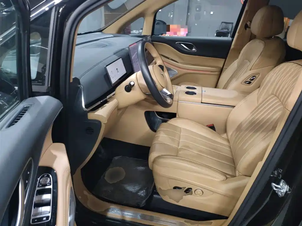 Voyah Auto Voyah Dreamer 2025 PHEV AWD Flagship Kunpeng Edition фото 11