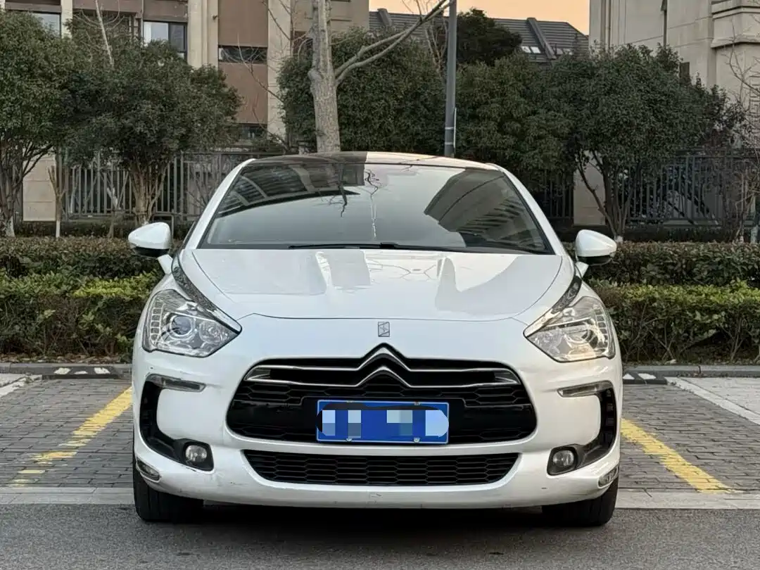 DS 5 2014 2014 1.6T Luxury THP160