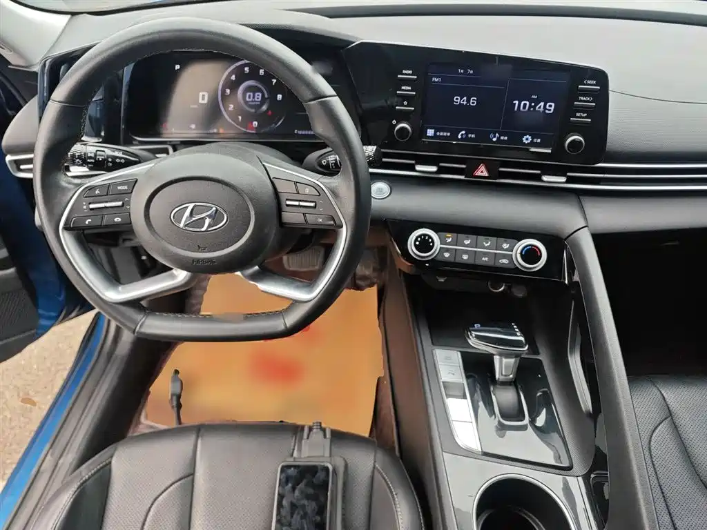 Hyundai Elantra 2022 1.5L CVT GLX Elite Edition фото 10