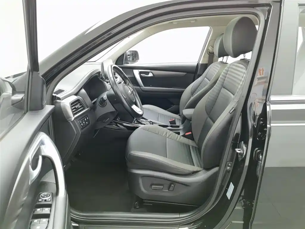 Kia Sportage 2019 2.0L Automatic Smart Luxury Edition фото 10