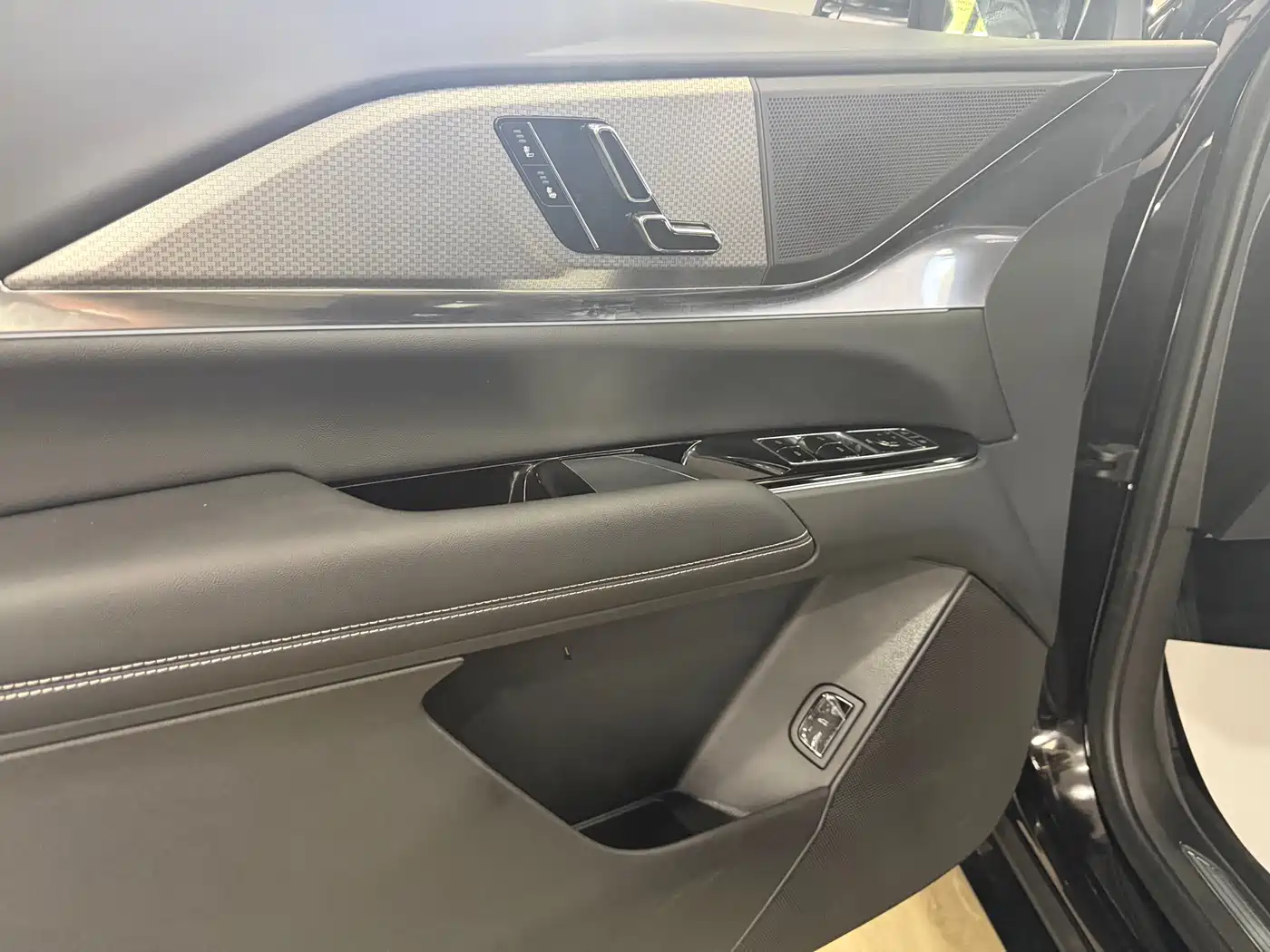 Cadillac XT5 2026 2026 2.0T Metropolitan Edition