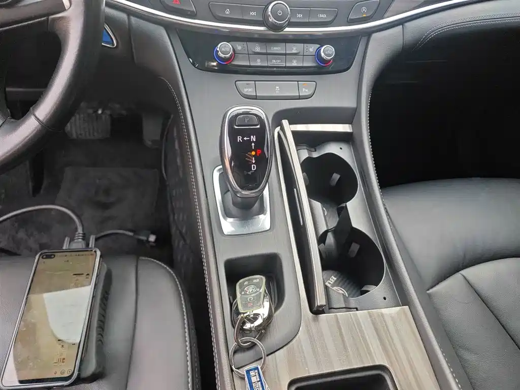BUICK LACROSSE