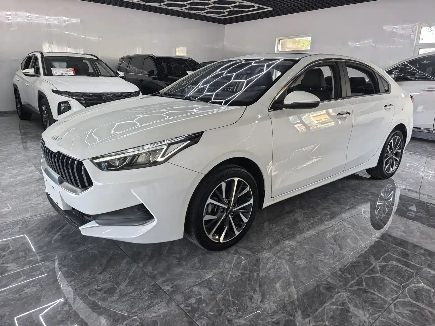 Kia K3 2021 Facelift 1.5L CVT Fashion Edition фото 3