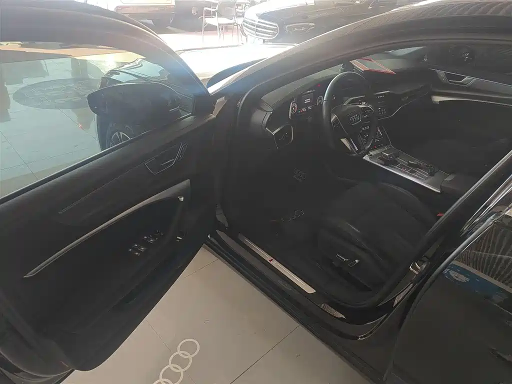 Audi A6L 2024 45 TFSI Premium Dynamic фото 12