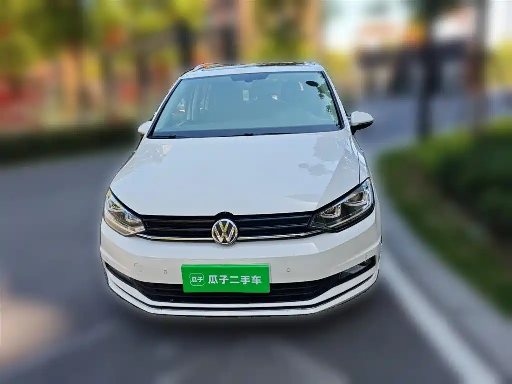 Volkswagen Touran 2018 Touran L 280TSI DSG Comfort 7-seater China V фото 24