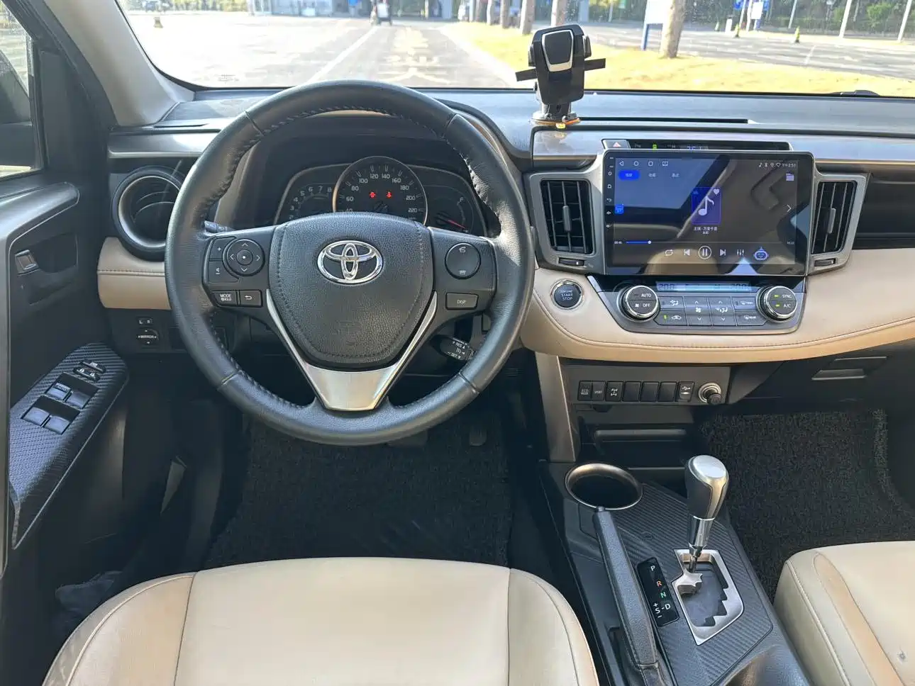 Toyota RAV4 Rongfang 2013 2.5L Auto 4WD Elite фото 4