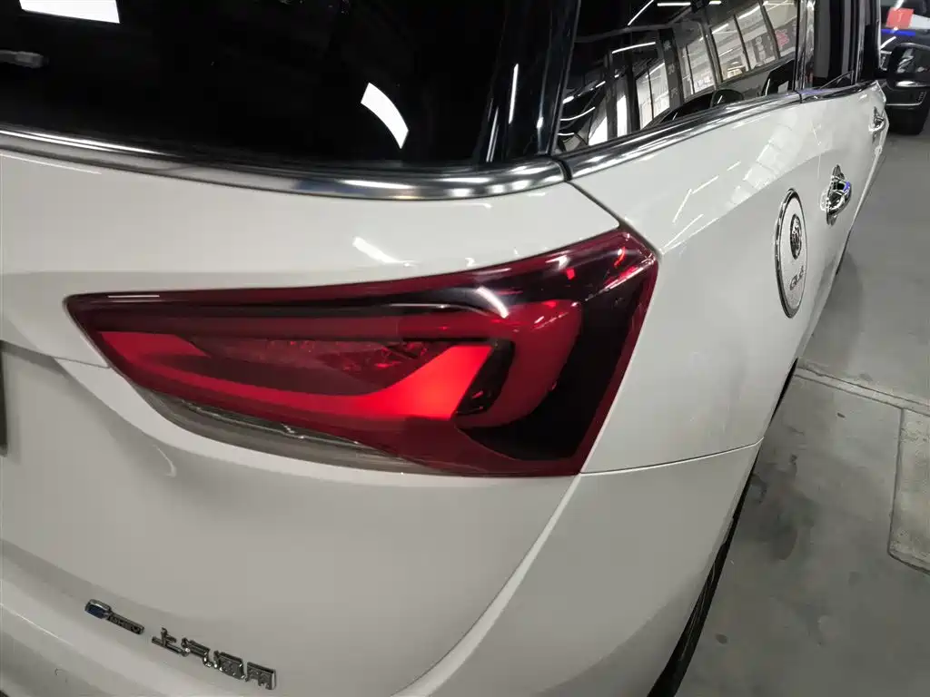 BUICK GL6