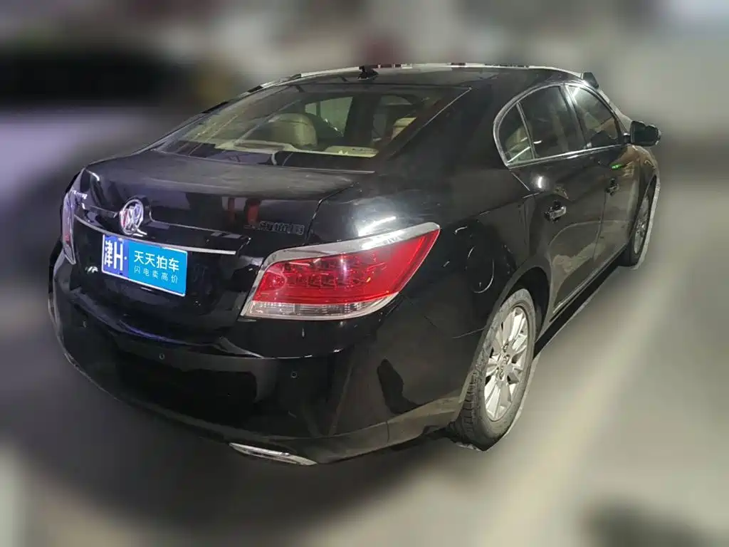 Buick LaCrosse 2009 2009 Model 2.4L Premium Edition