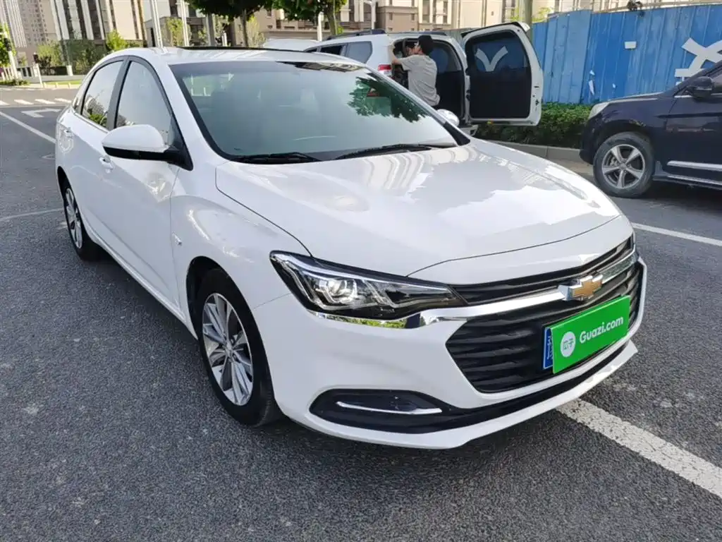CHEVROLET CRUZE