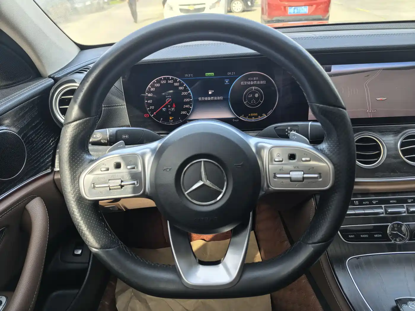 Mercedes-Benz E-Class 2019 E 260 L Sport 4MATIC фото 11