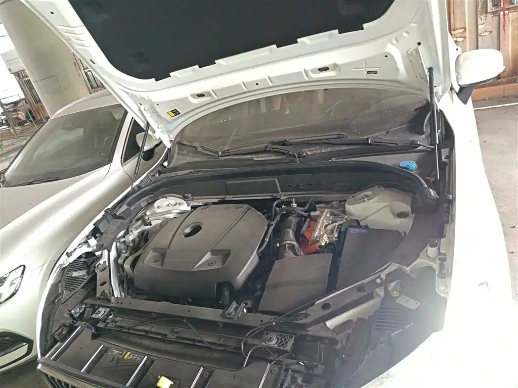 Volvo XC60 Plug-in Hybrid 2024 2025 Plug-in Hybrid Long Range AWD Zhiya Luxury Edition