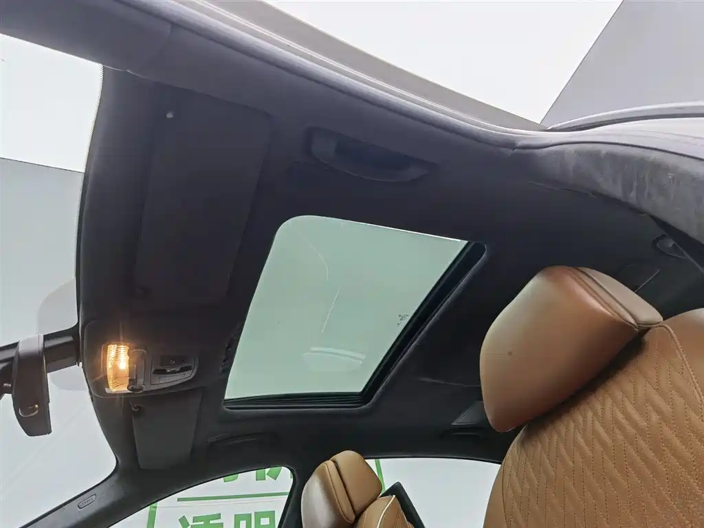 BMW 7 Series 2013 Model 740Li Leading фото 14