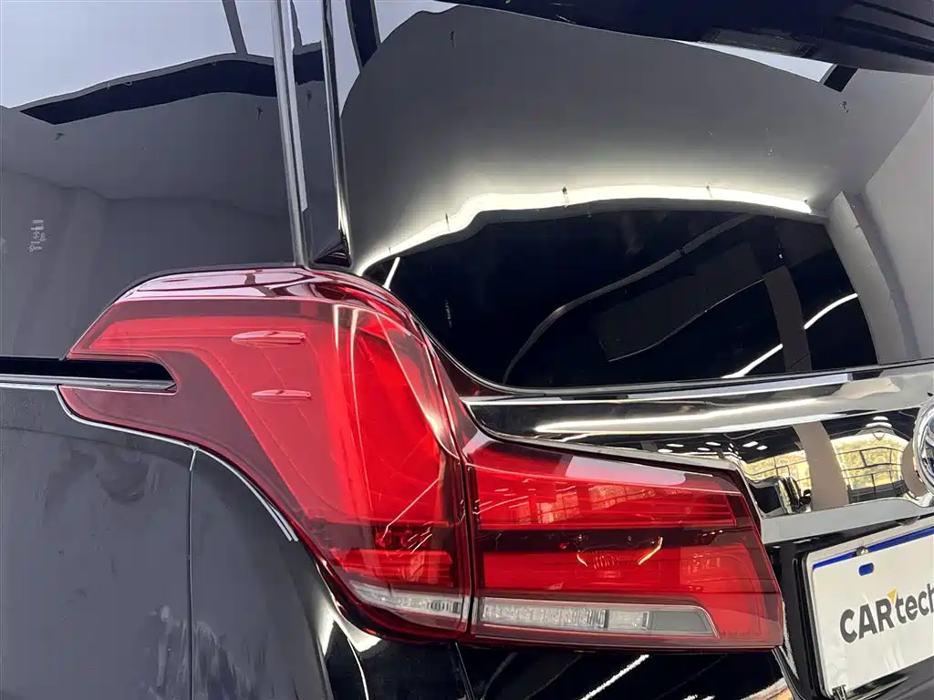 Toyota Alphard 2023 Dual Hybrid 2.5L Ultimate Gold Edition фото 10
