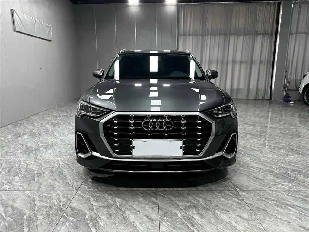 Audi Q3 2022 35 TFSI Fashion Dynamic фото 2